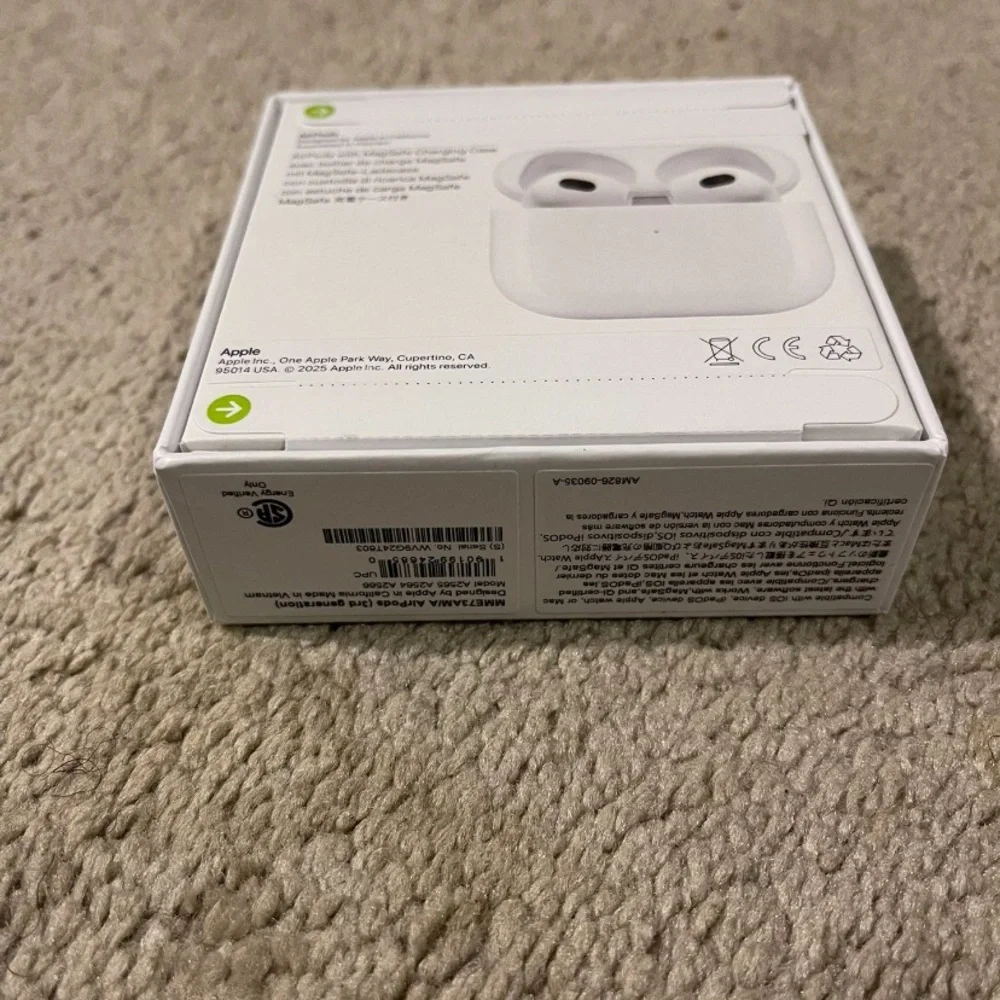 Apple AirPods 3rd Gen in Classic White
